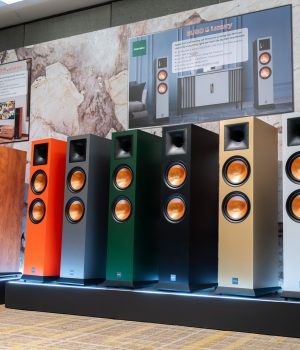 Loa_Paramax_Euro_8_Luxury_Family